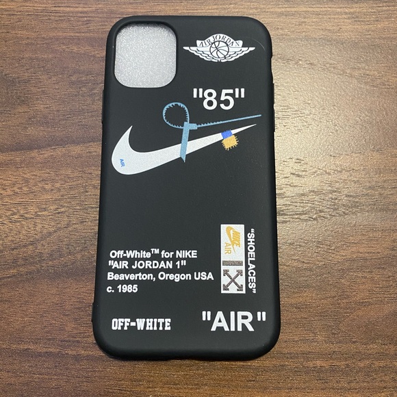 Nike iPhone Case - Picture 2 of 3